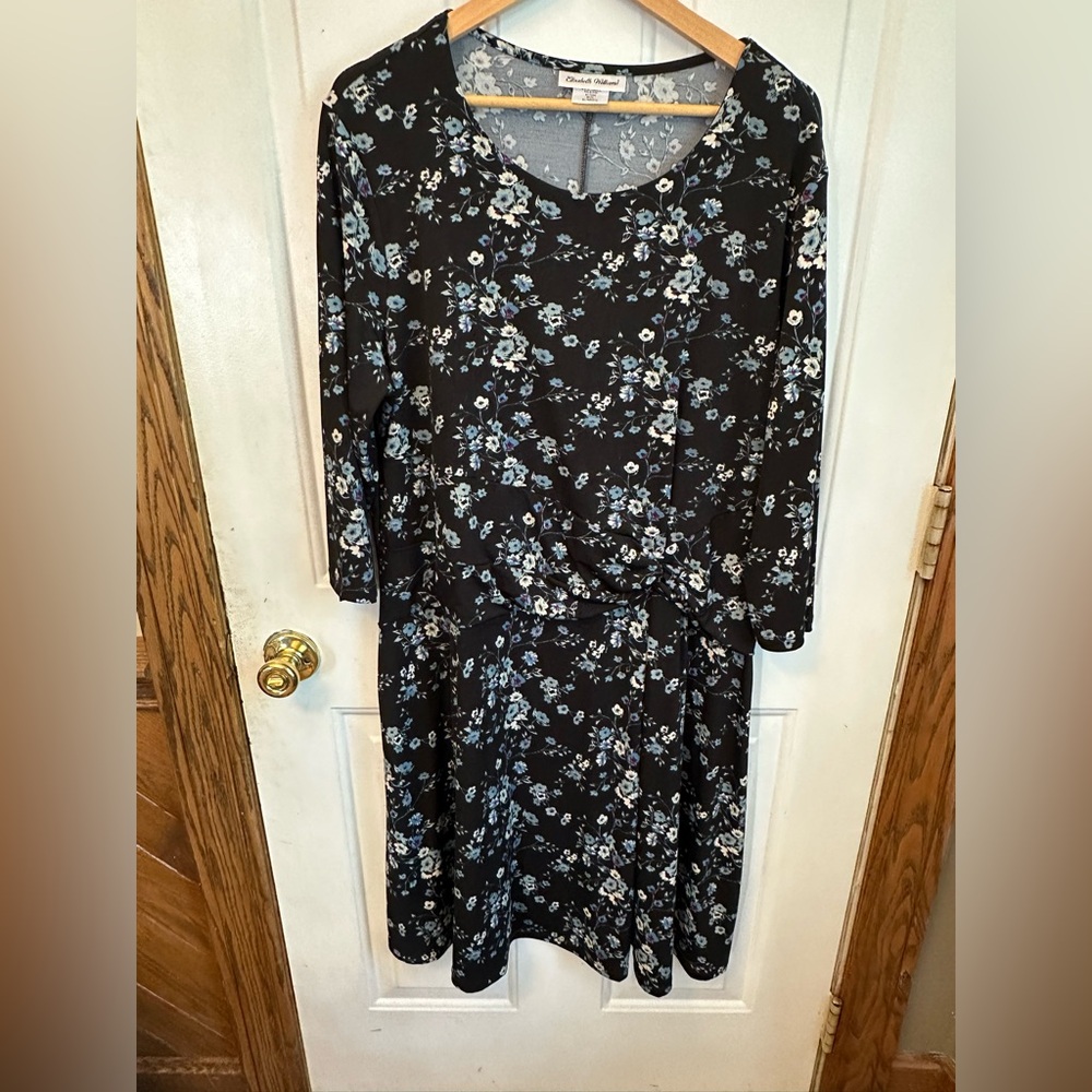 ⭐️Elisabeth Williams Dress size XL Floral Long Sleeve